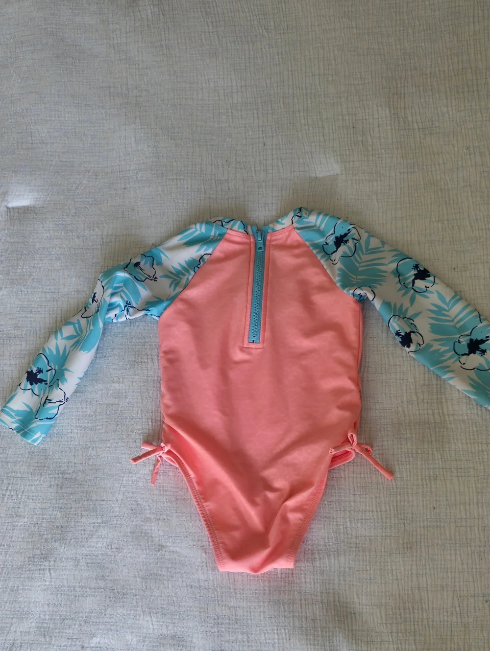 Cat & Jack pink and blue one piece Kids swimsuit Long sleeve zipper pool Beach